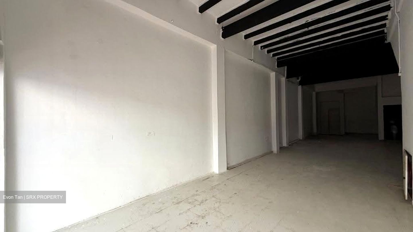 Tras Street (D2), Shop House #627480581